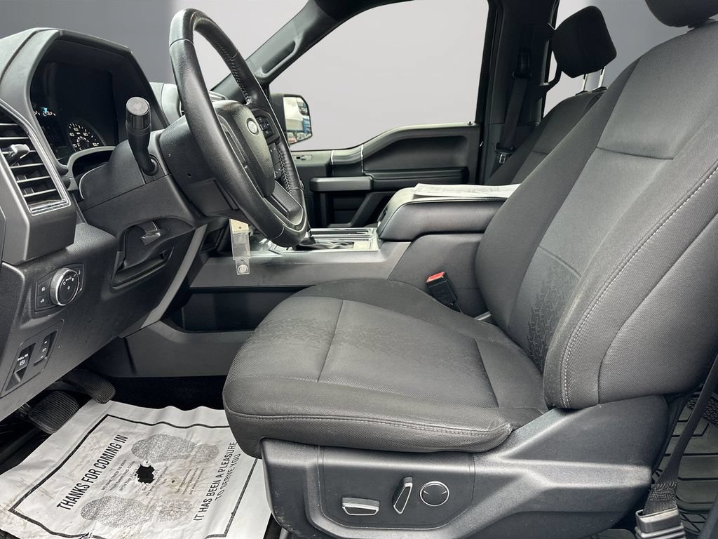 Used 2018 Ford F150 XLT w/ Equipment Group 302A Luxury AWD/4WD image 12