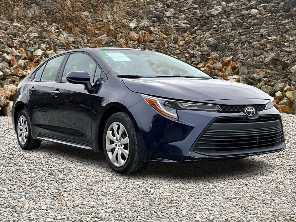 Used 2023 Toyota Corolla LE image 9