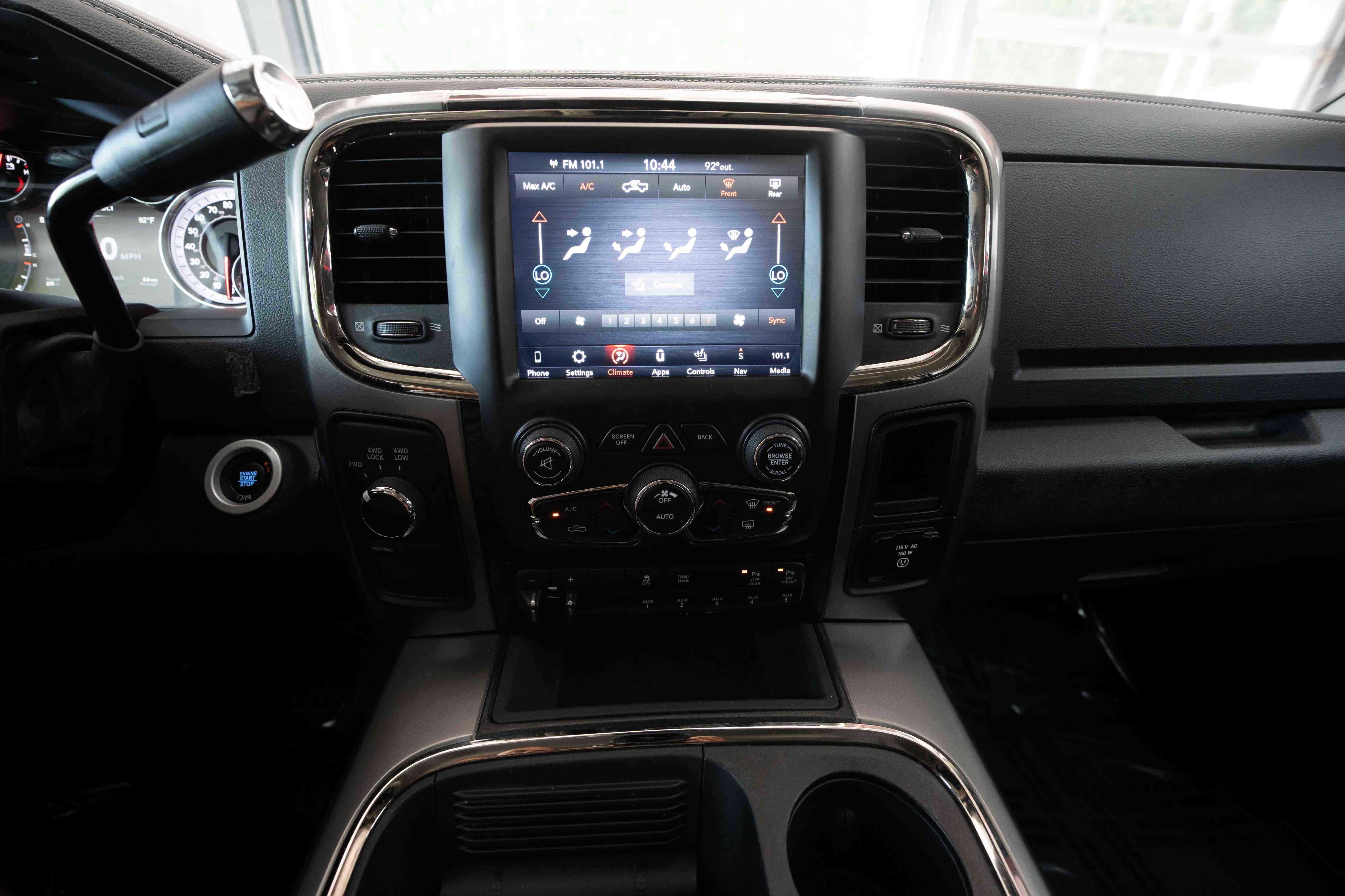 Used 2018 RAM 2500 Laramie w/ Sport Appearance Group AWD/4WD image 17