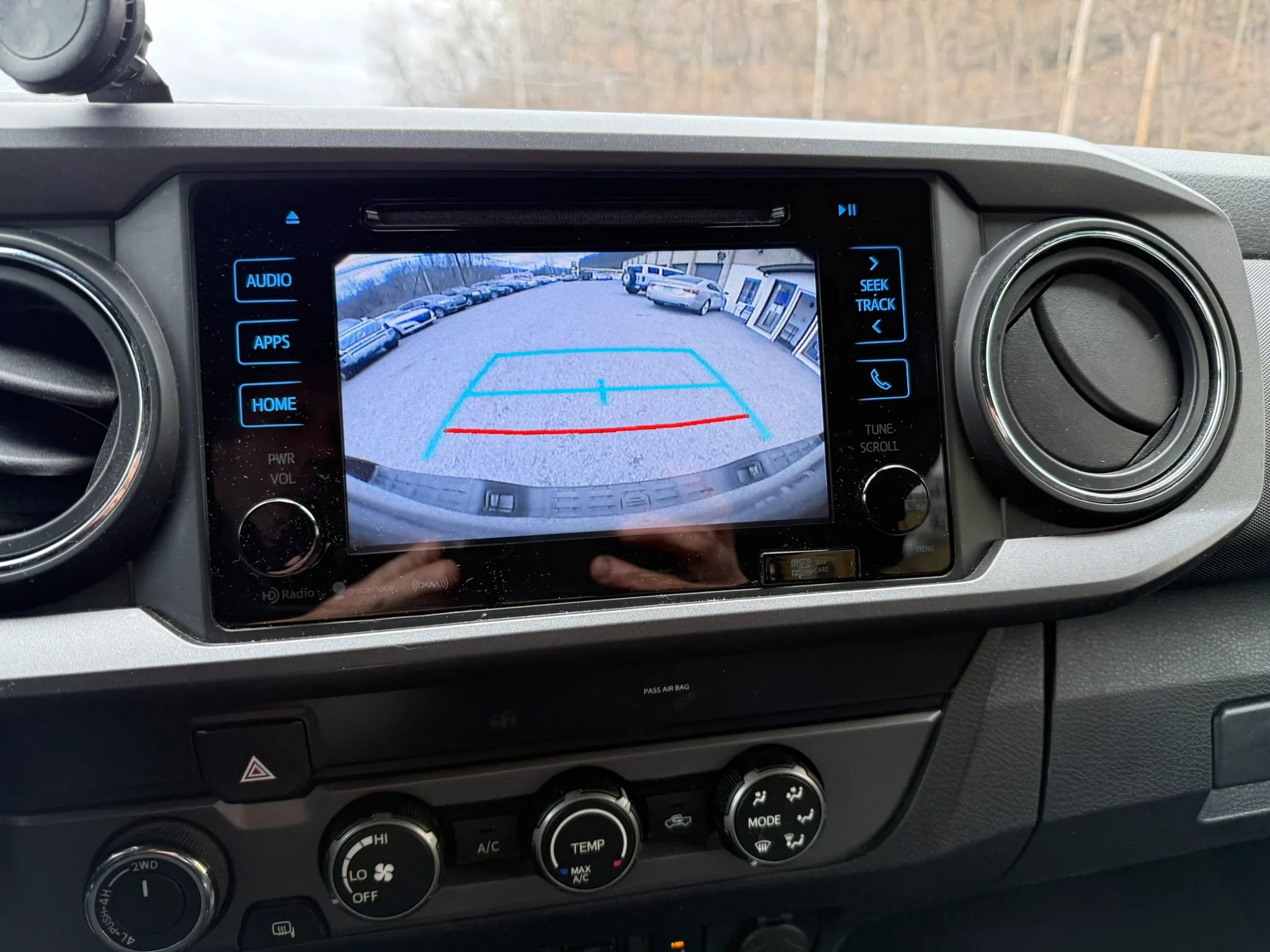 Used 2019 Toyota Tacoma TRD Sport image 11