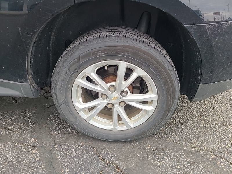 Used 2017 Chevrolet Equinox LT w/ Convenience Package image 9