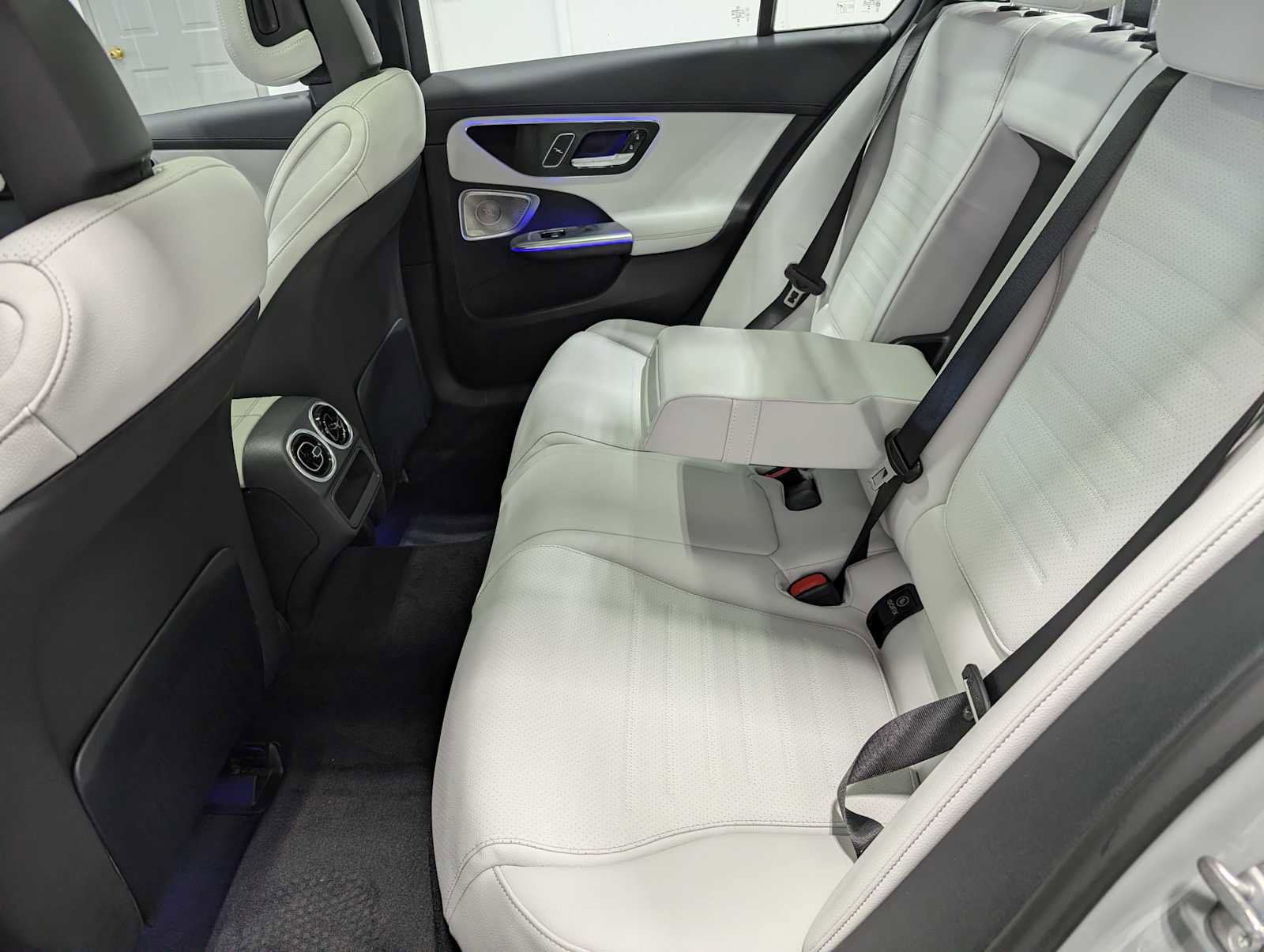 New 2026 Mercedes-Benz C 300 4MATIC Sedan image 20