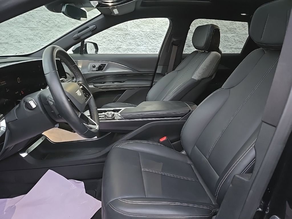 Certified 2024 Cadillac Lyriq Tech w/ Driver Assist Package AWD/4WD image 10