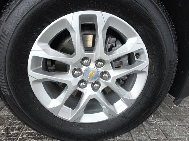 Used 2023 Chevrolet Traverse LS image 7