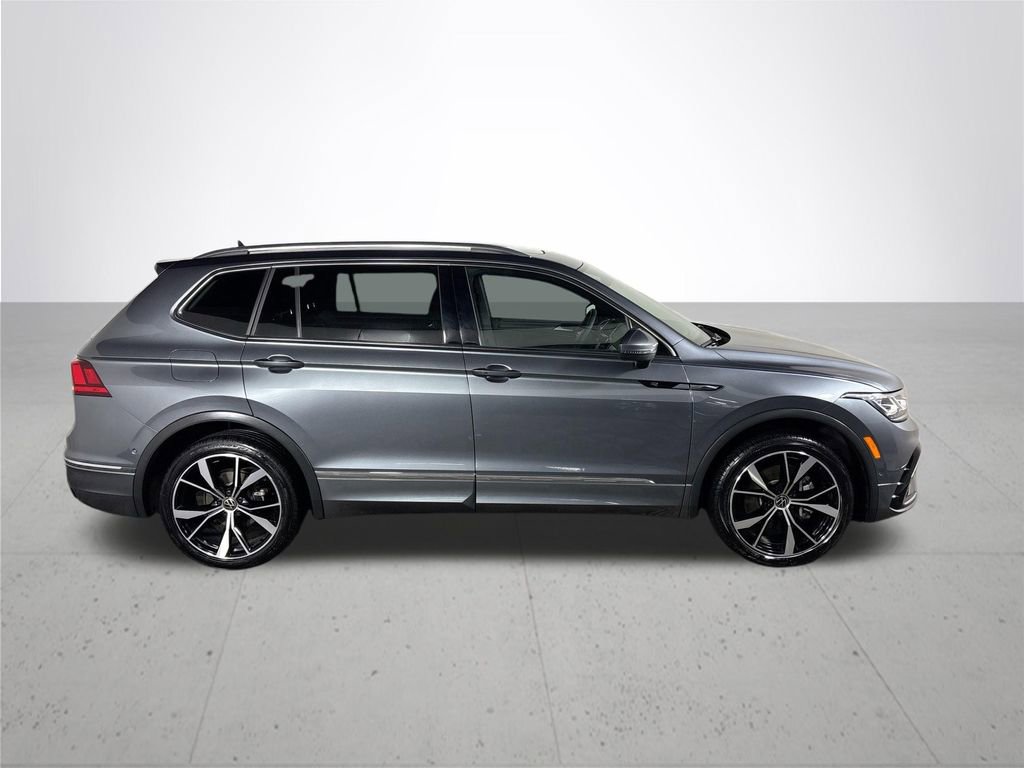 Certified 2022 Volkswagen Tiguan SEL R-Line image 5