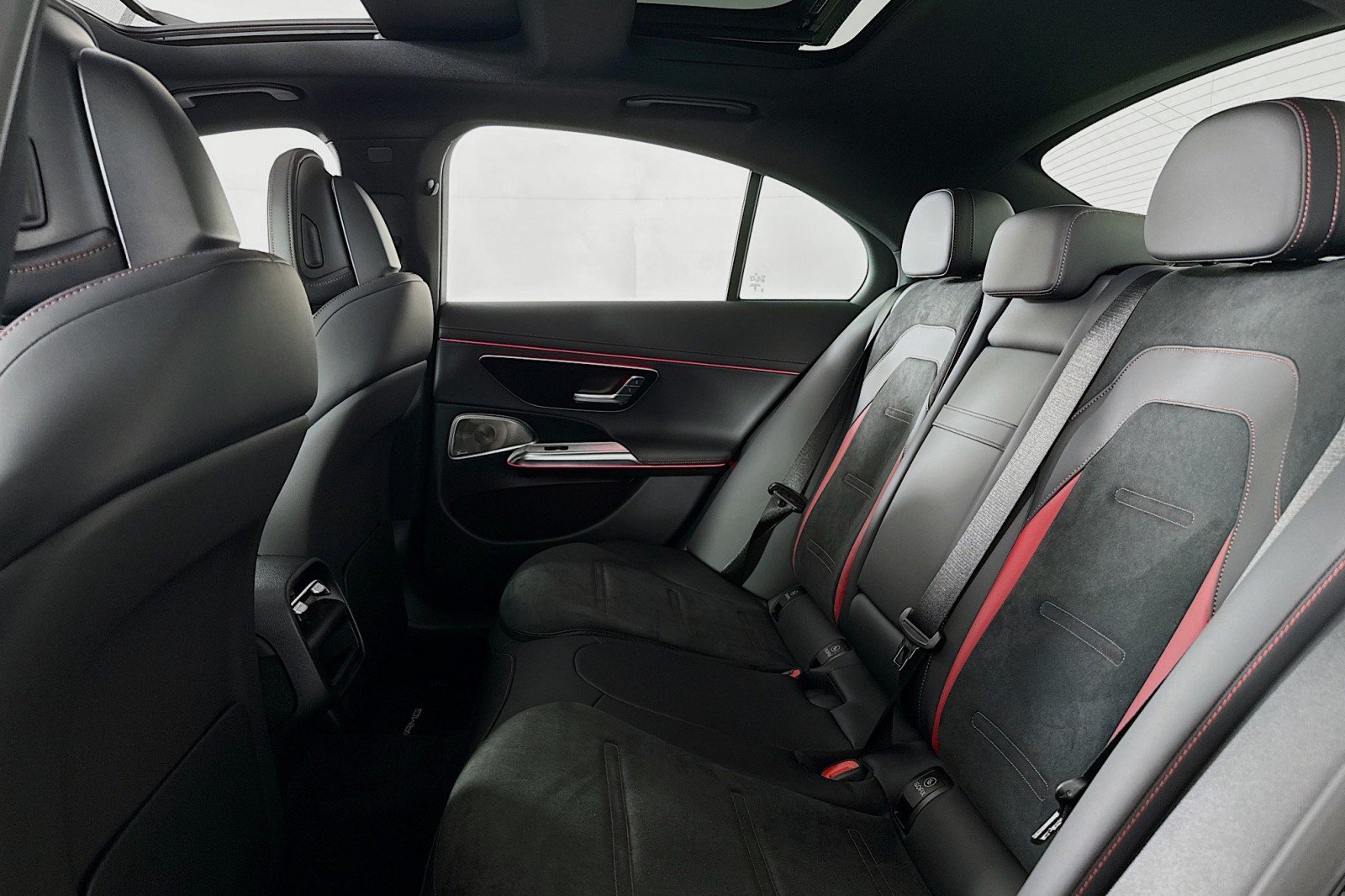 New 2026 Mercedes-Benz E 53 AMG e 4MATIC Sedan image 7