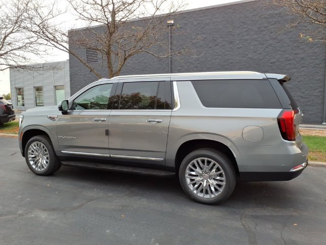 New 2027 GMC Yukon XL Elevation w/ Elevation Premium Package AWD/4WD image 9