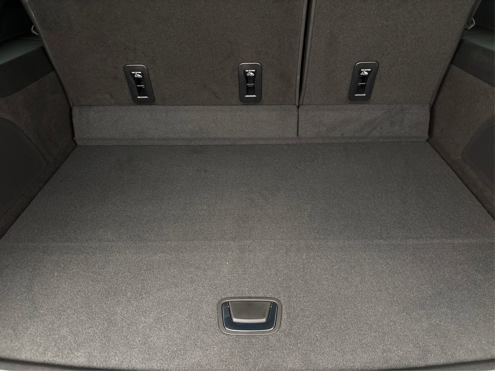 New 2025 Cadillac Escalade ESV Sport Platinum image 14