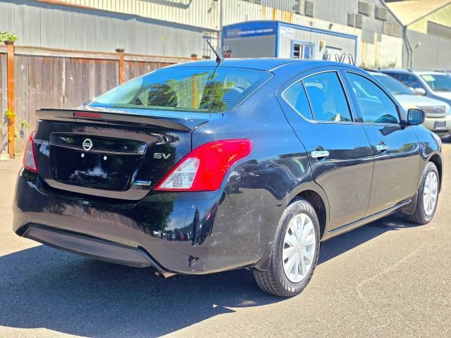 Used 2015 Nissan Versa SV FWD image 9