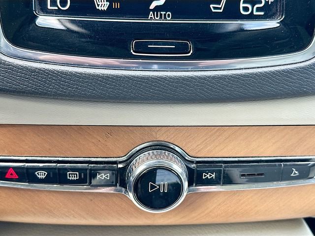 Used 2021 Volvo XC90 T5 Momentum image 17