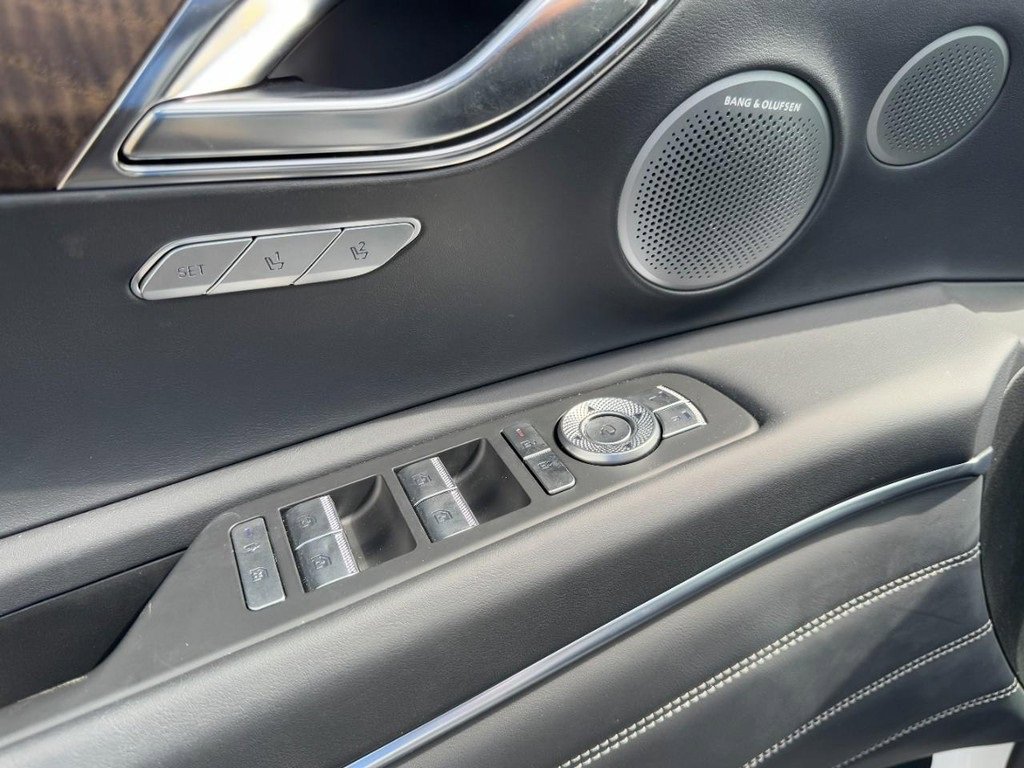 Certified 2025 Genesis GV80 3.5T Advanced image 17