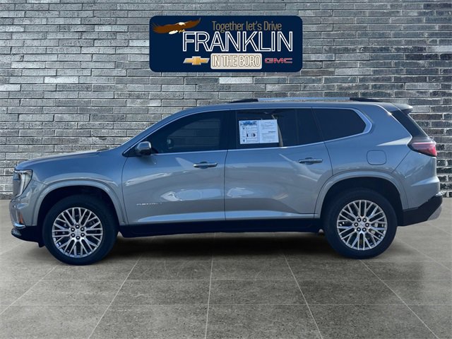 Used 2025 GMC Acadia Denali image 2