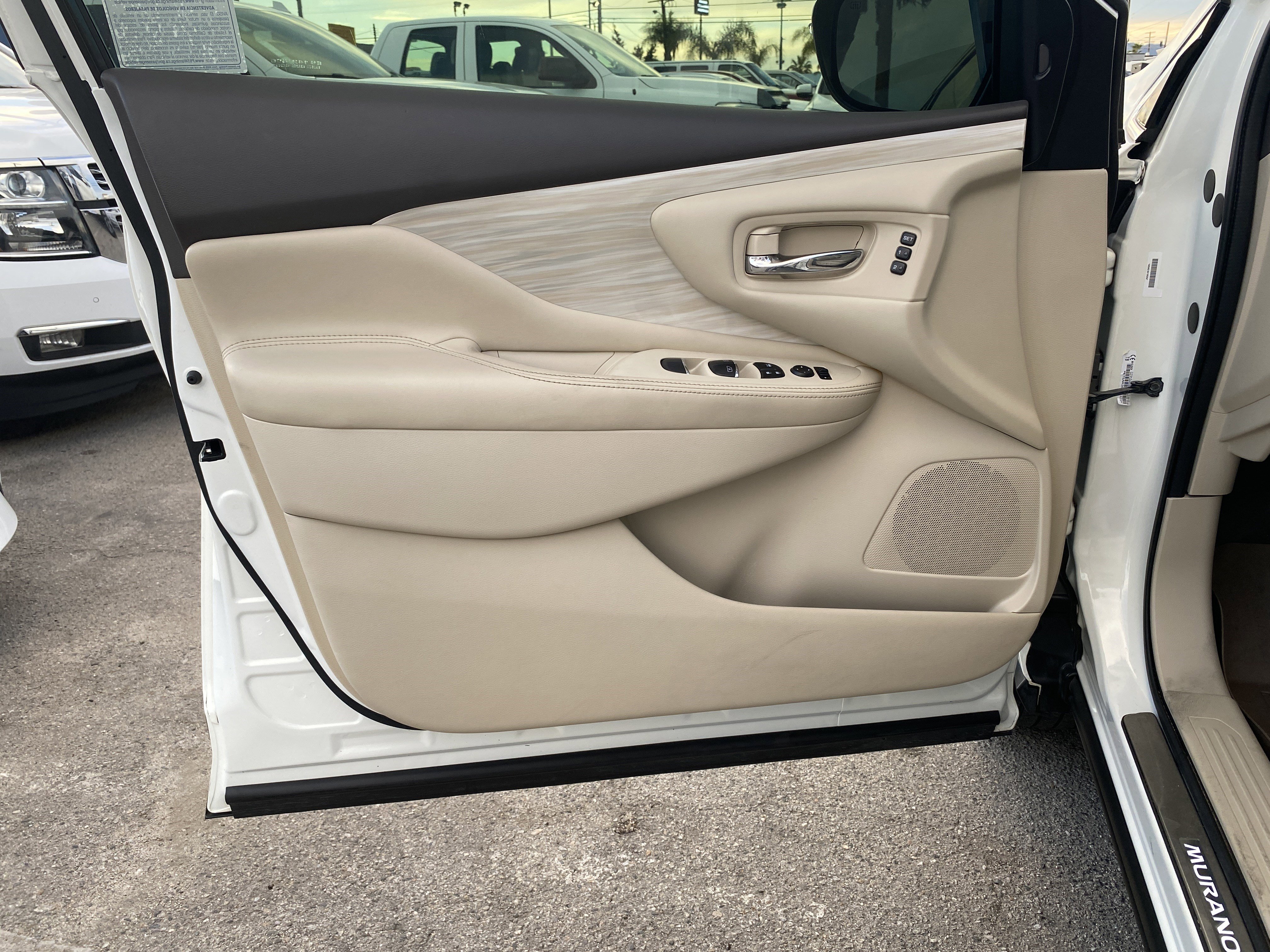 Used 2018 Nissan Murano Platinum w/ Cargo Package image 17