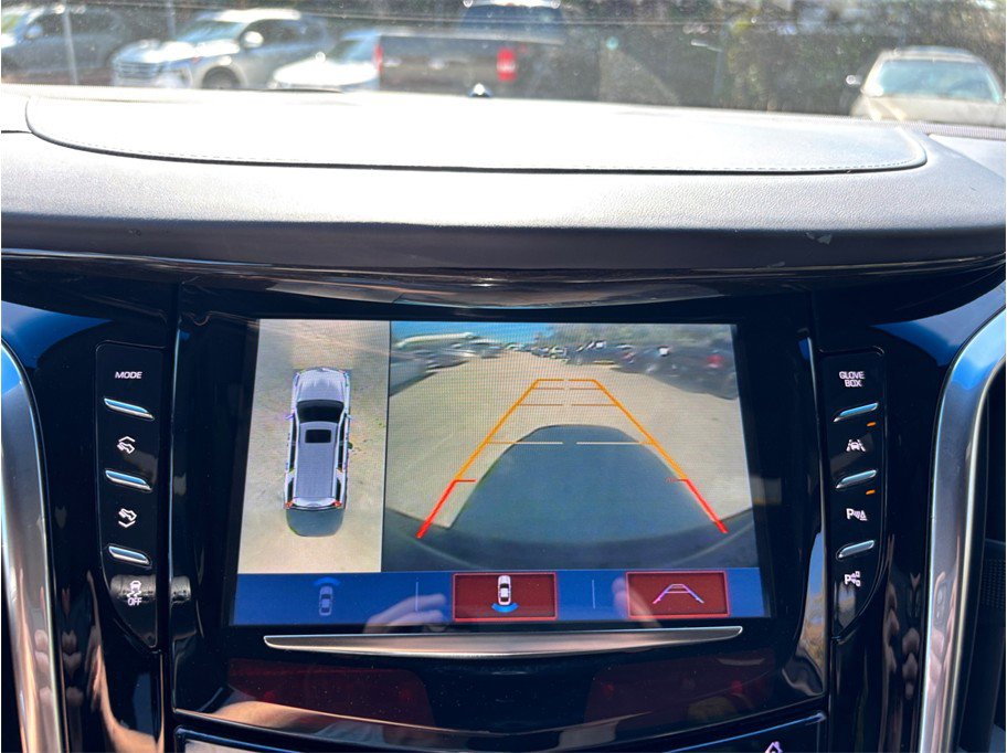 Used 2019 Cadillac Escalade ESV Platinum image 35