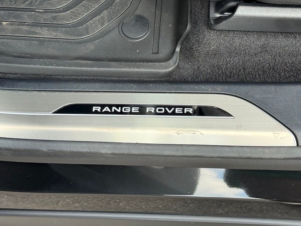 New 2026 Land Rover Range Rover Sport Dynamic SE AWD/4WD image 12