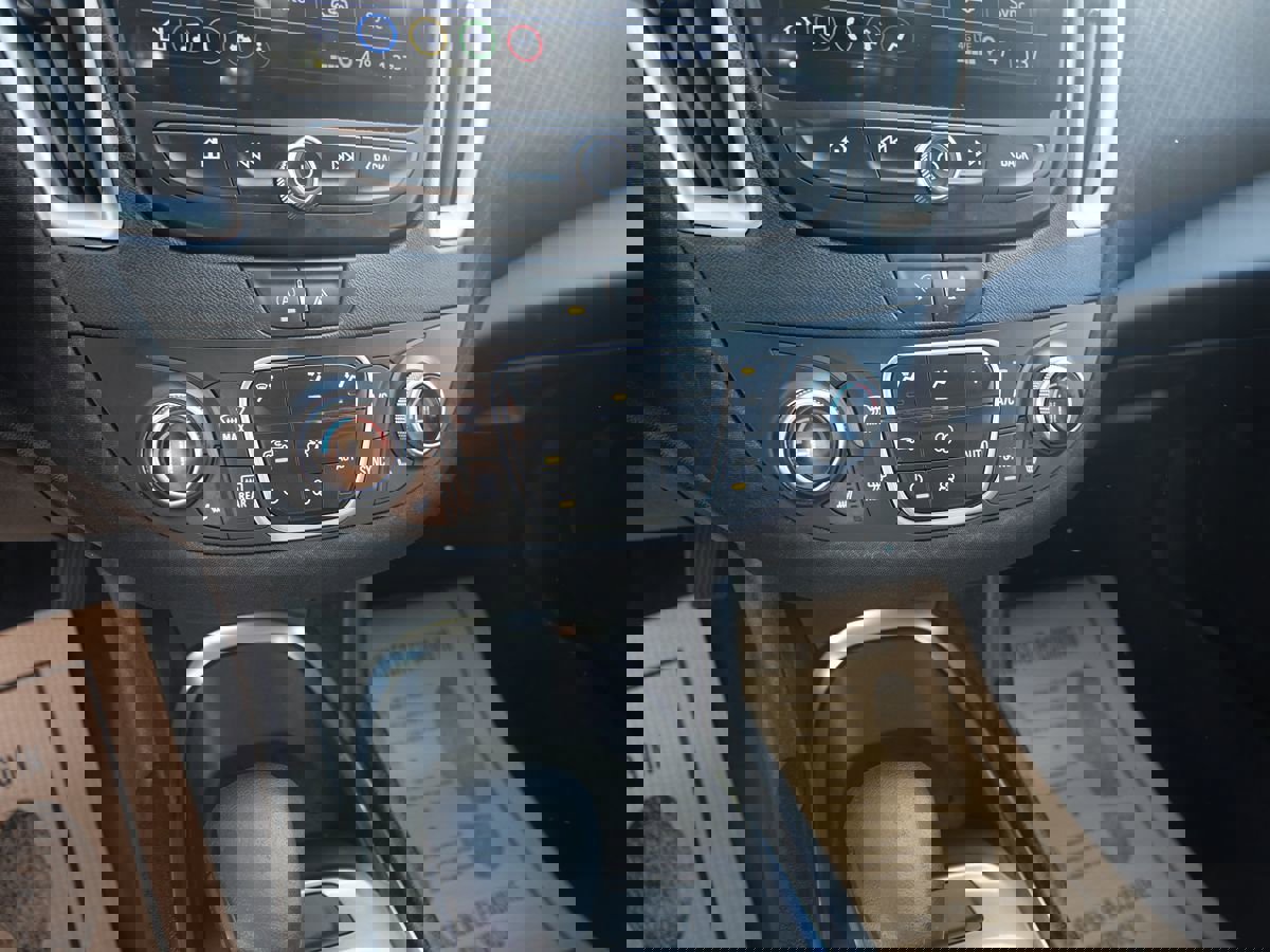 Used 2022 Chevrolet Malibu LT image 16