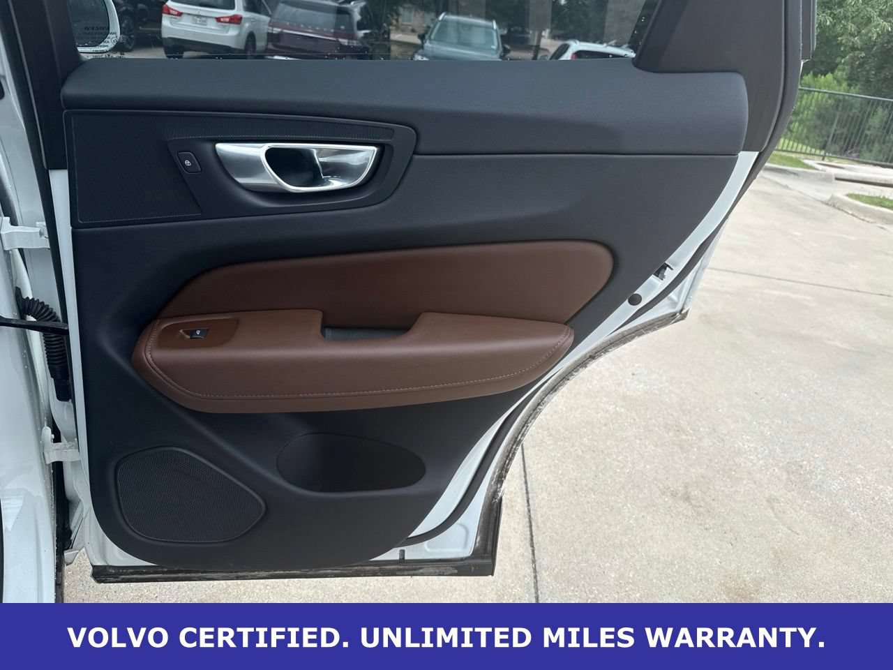 Certified 2023 Volvo XC60 B5 Ultimate w/ Climate Package AWD/4WD image 15