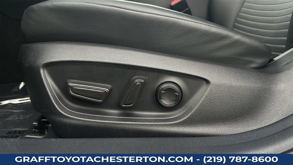 Used 2024 Toyota Camry SE FWD image 16