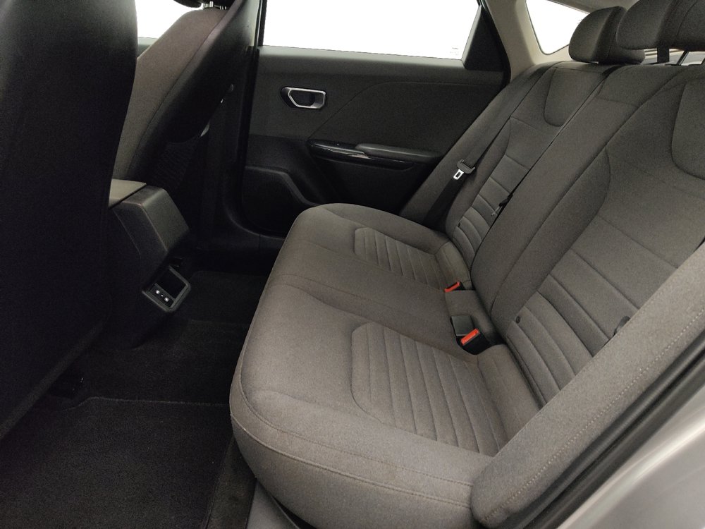 Used 2025 Kia K4 EX FWD image 18