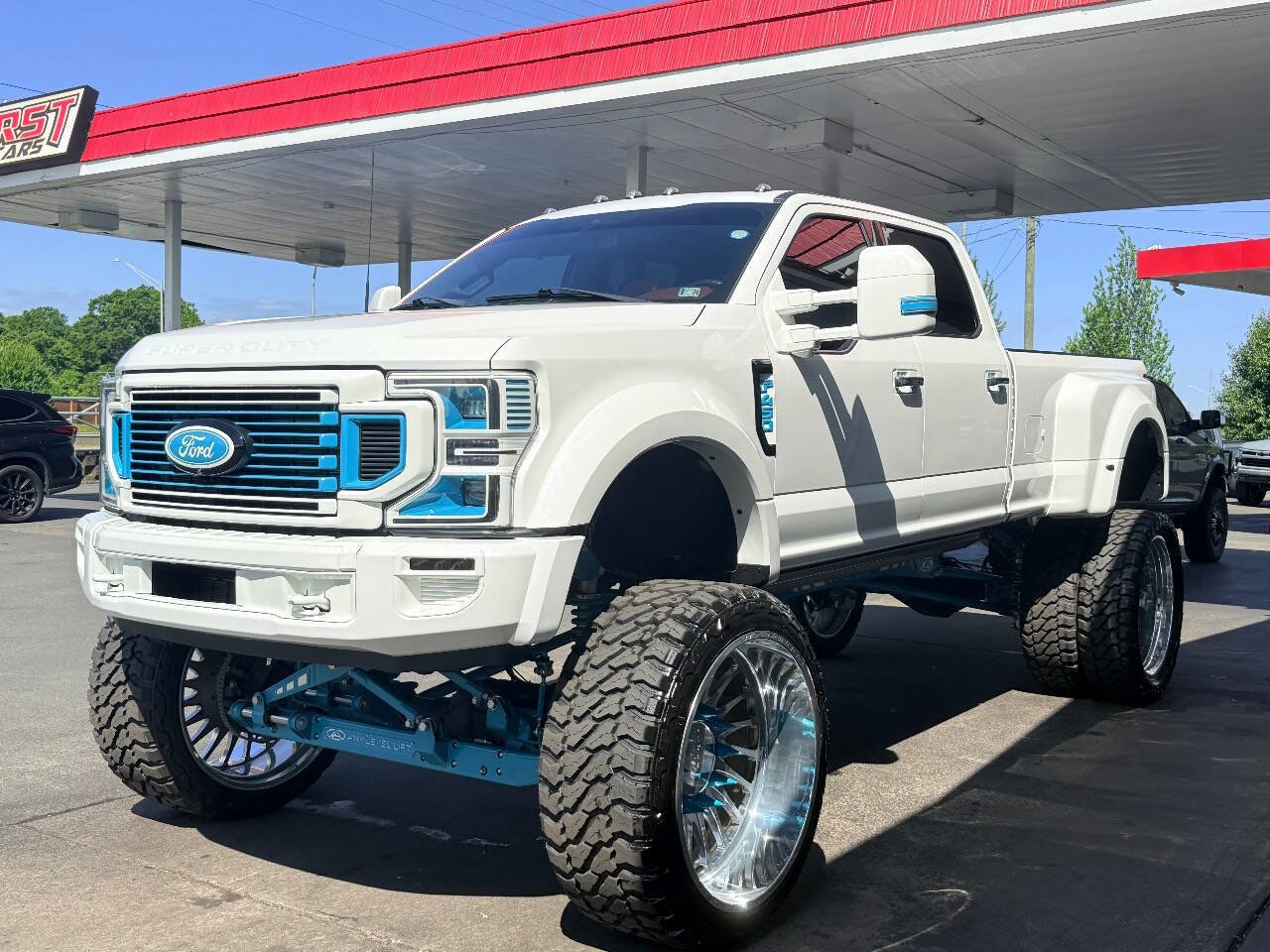Used 2022 Ford F450 Platinum w/ FX4 Off-Road Package AWD/4WD image 12