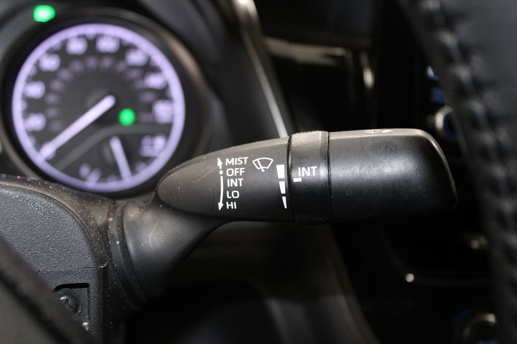 Used 2021 Toyota Camry SE image 23