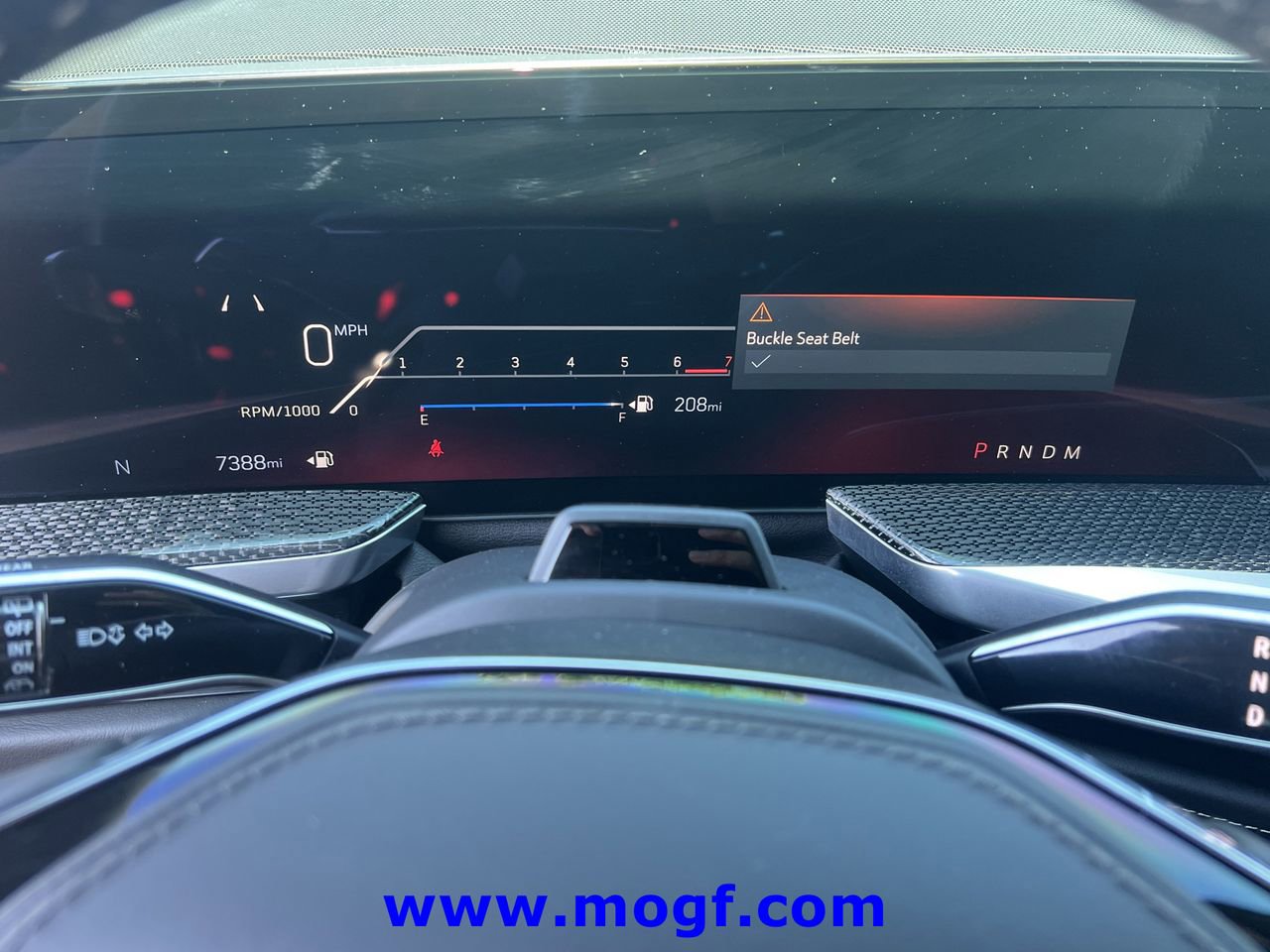 Used 2025 Cadillac Escalade V AWD/4WD image 14