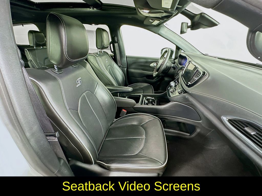 Used 2023 Chrysler Pacifica Limited w/ Uconnect Theater Family Group image 39