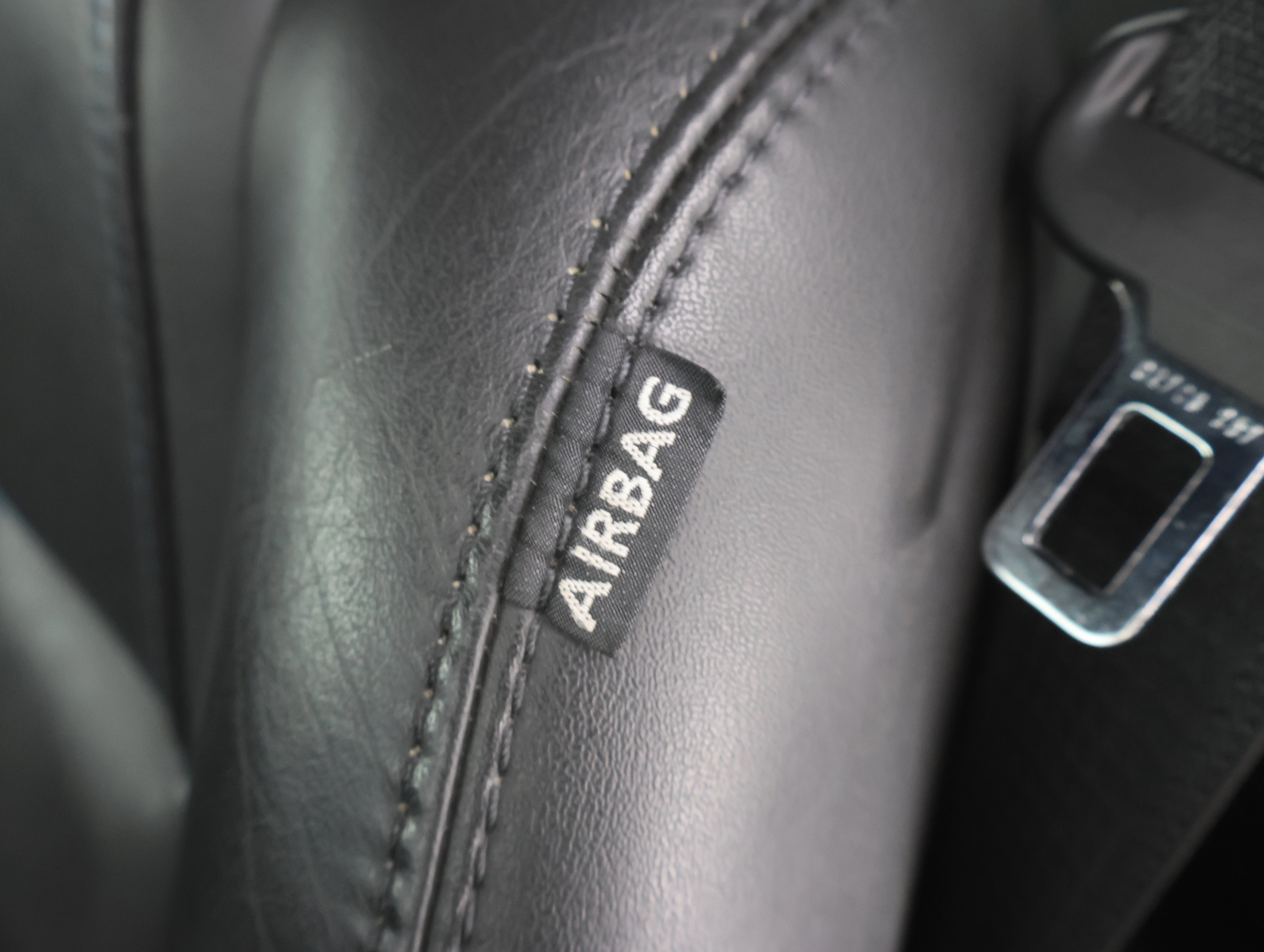 Used 2010 Ford Mustang GT Premium RWD image 39