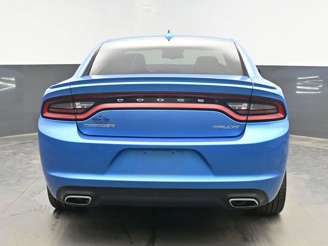 Used 2015 Dodge Charger SXT RWD image 9