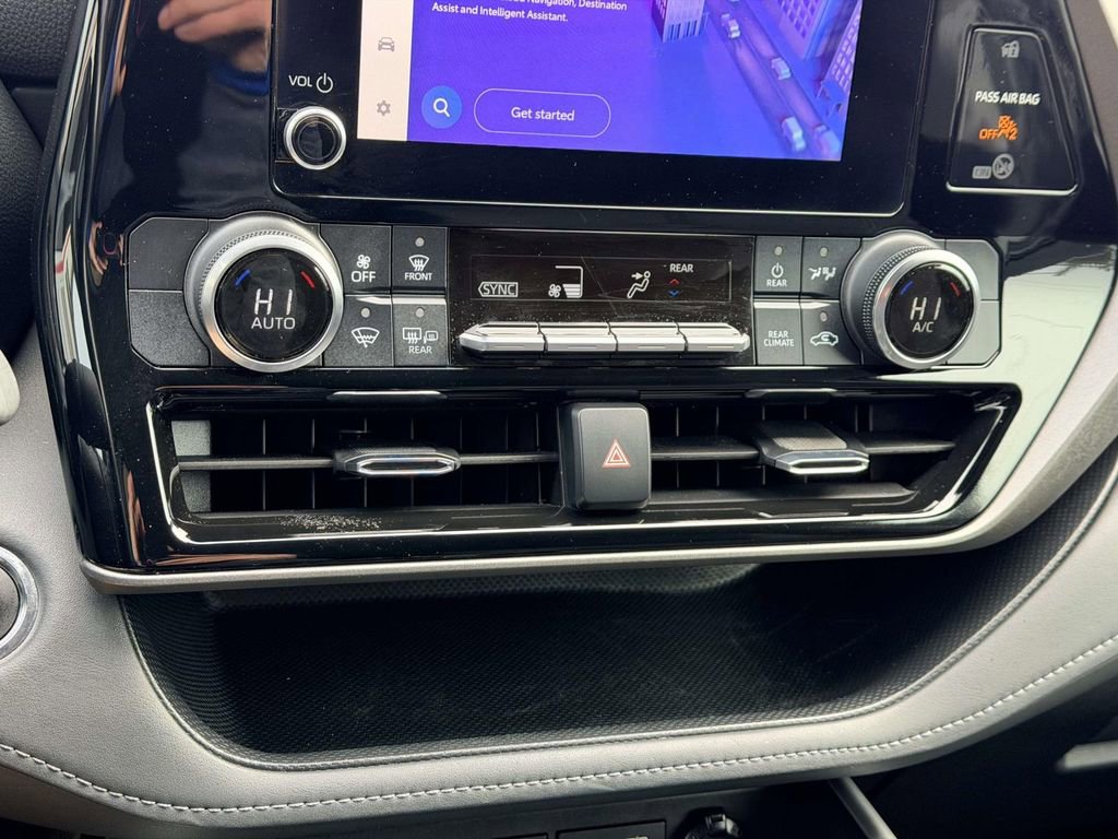 Certified 2023 Toyota Highlander LE image 5