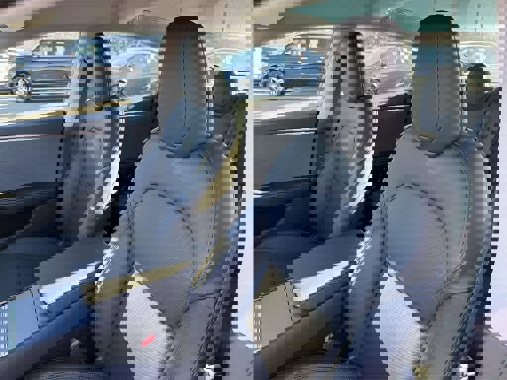 Used 2024 Tesla Model 3 Standard Range image 27