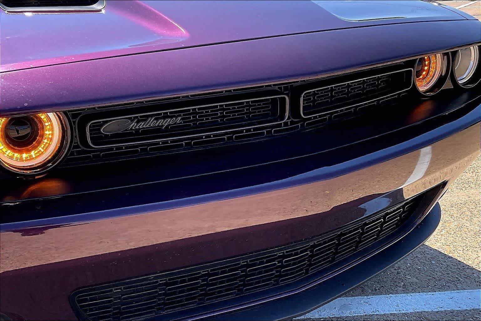 Used 2021 Dodge Challenger SXT w/ Driver Convenience Group RWD image 29