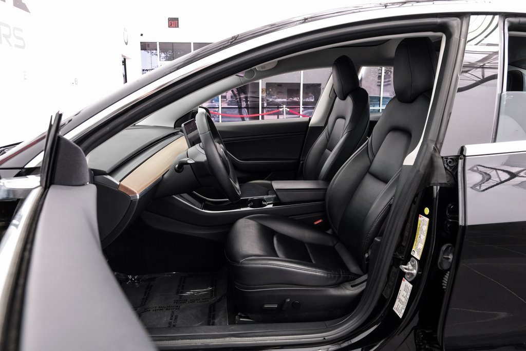Used 2018 Tesla Model 3 Long Range image 4