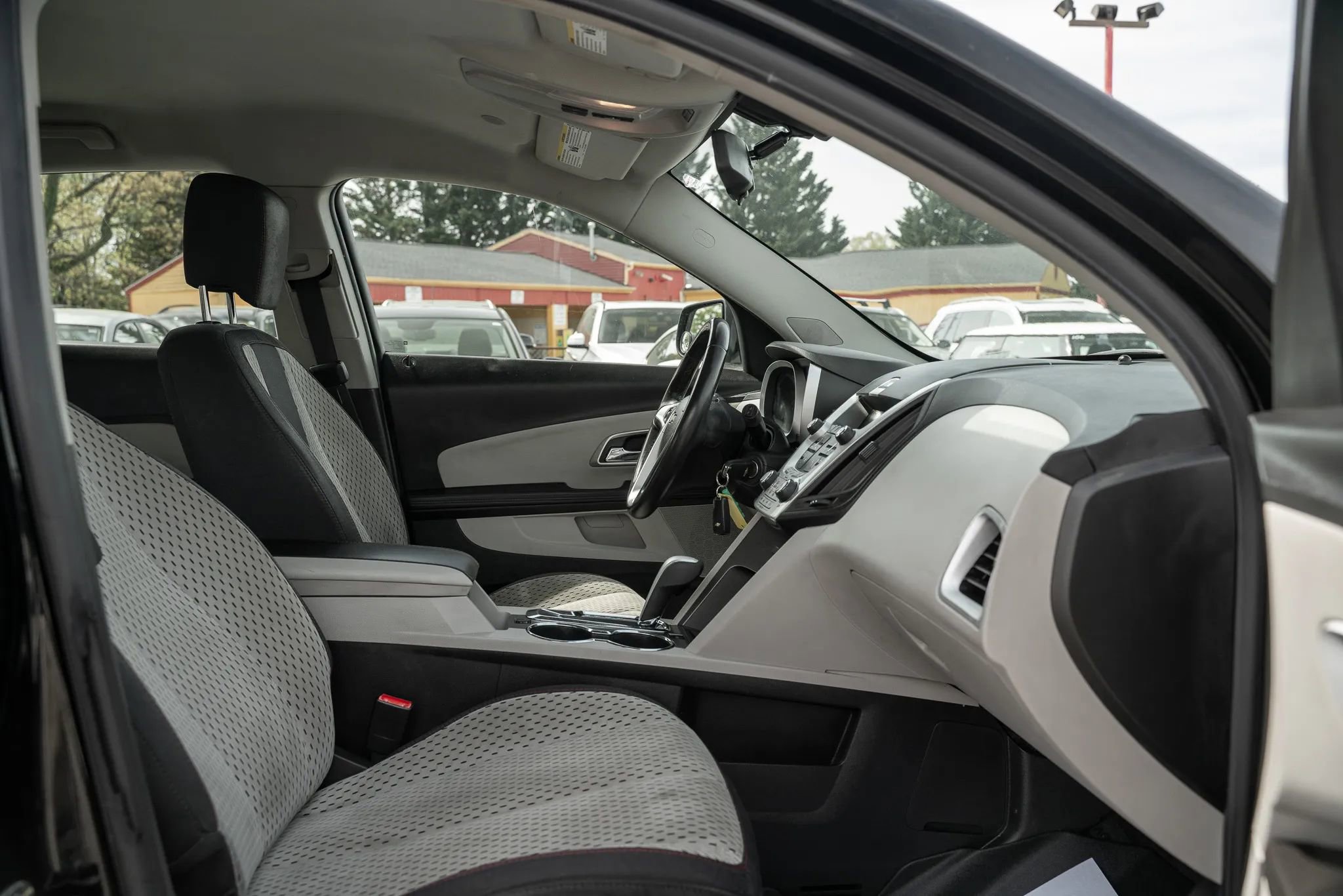Used 2011 Chevrolet Equinox LS w/ Bluetooth Package FWD image 11