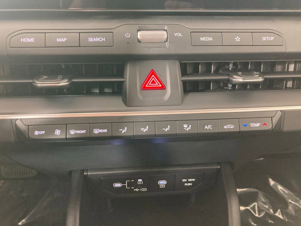 New 2025 Kia K4 LXS image 8