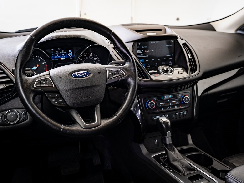 Used 2018 Ford Escape Titanium image 4