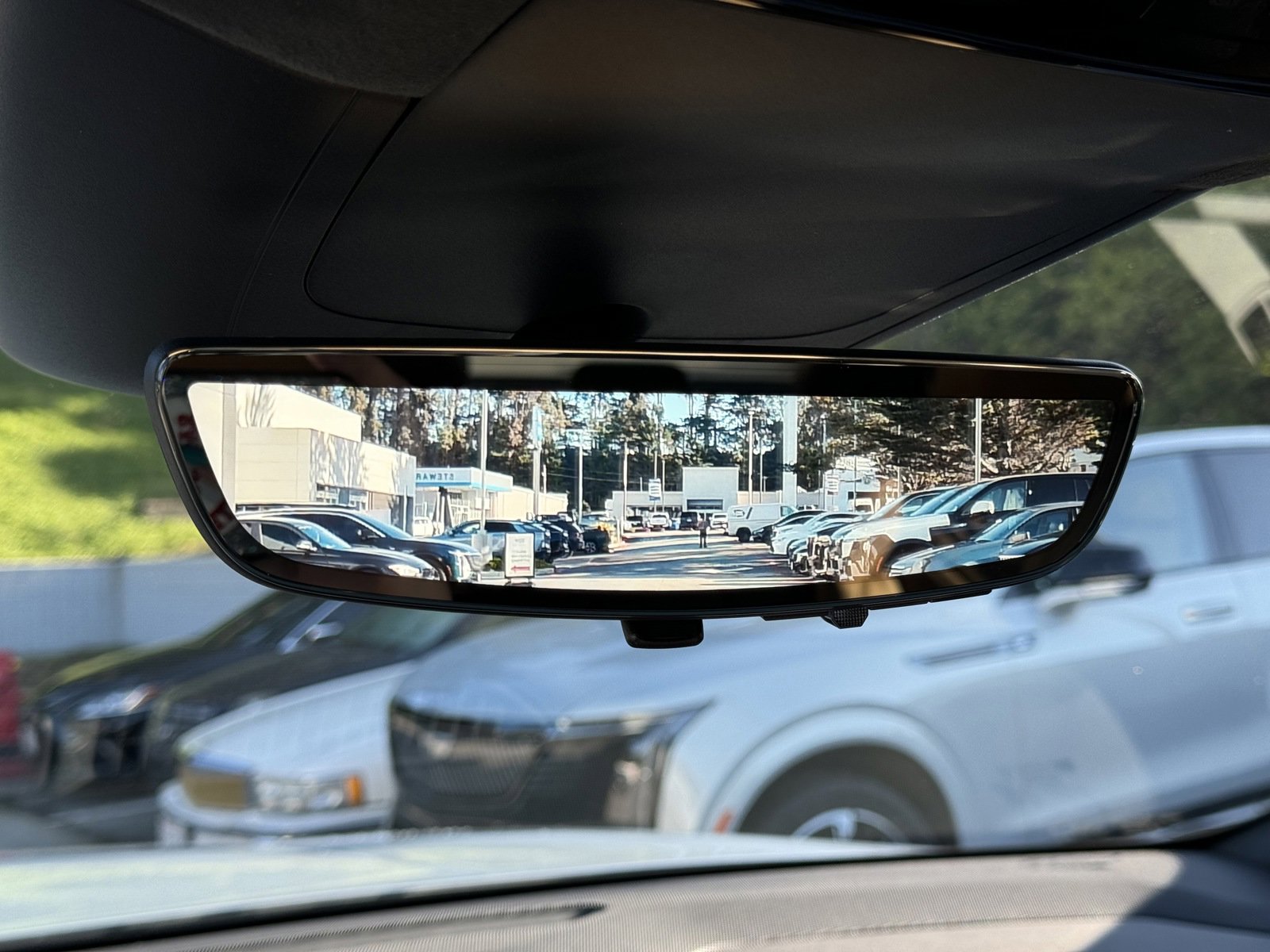 New 2025 Cadillac Escalade IQ Sport 2 w/ LPO, ONYX Package image 33