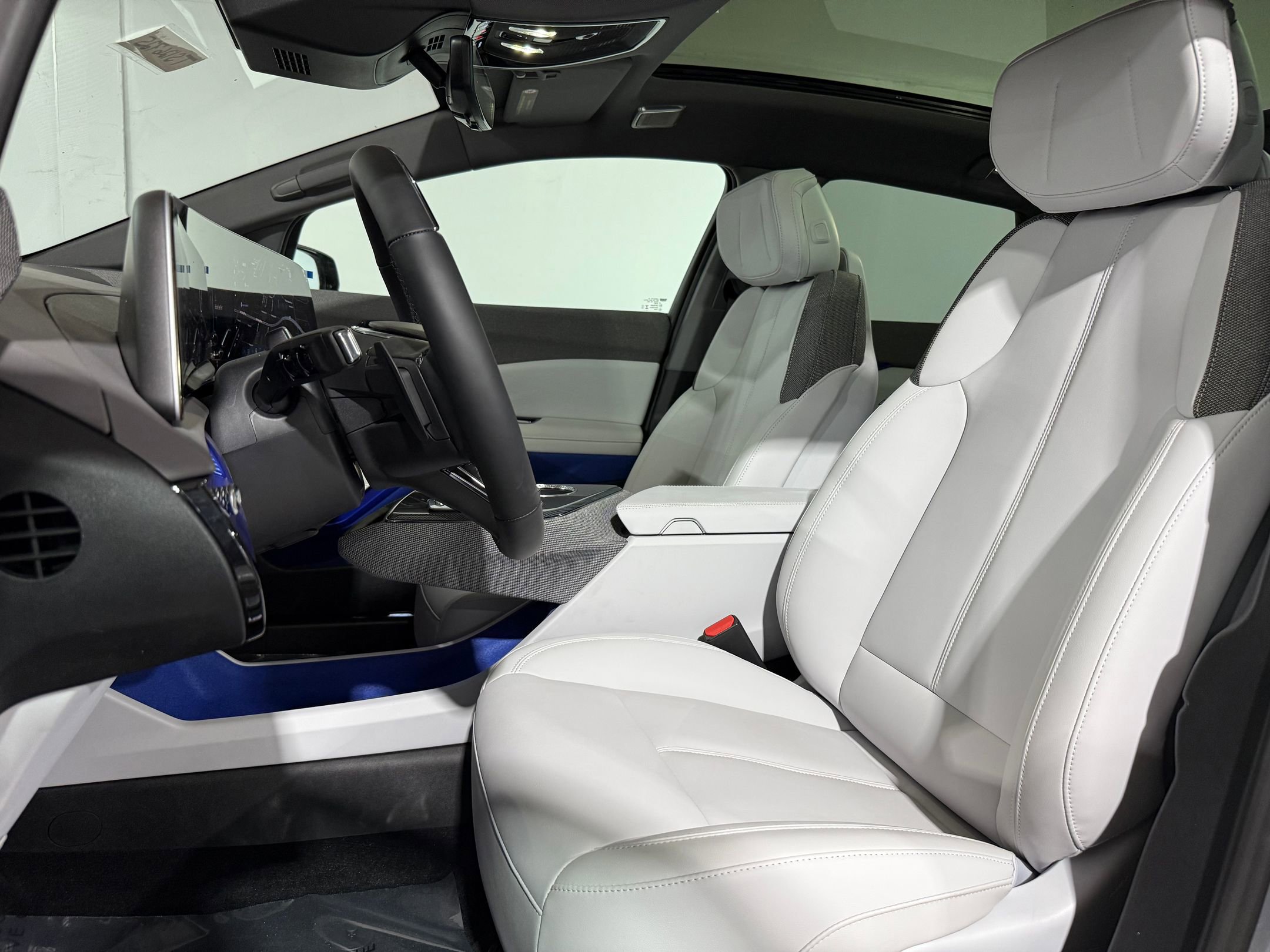 New 2026 Cadillac Optiq Sport 1 image 5