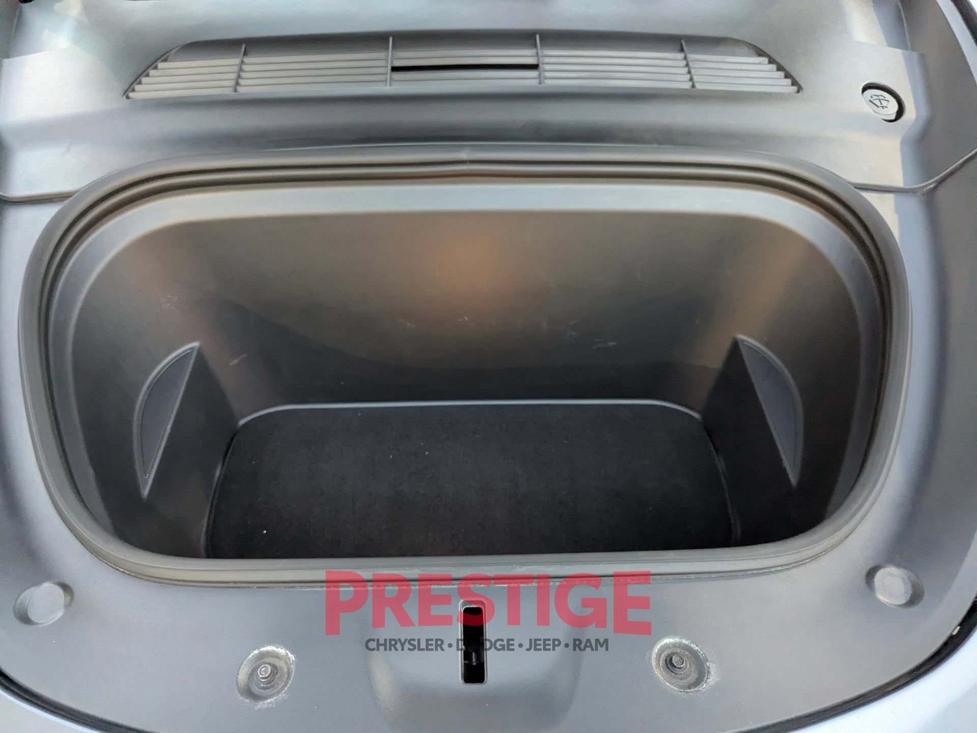 Used 2023 Tesla Model Y Performance AWD/4WD image 5