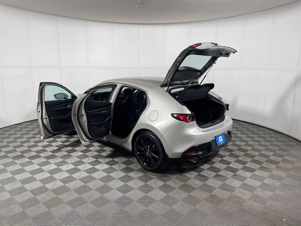 Used 2025 MAZDA MAZDA3 2.5 S Hatchback w/ Premium Pkg image 12