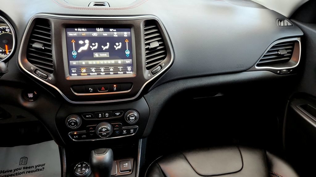 Used 2021 Jeep Cherokee Trailhawk w/ Sun, Sound & Nav Group AWD/4WD image 28