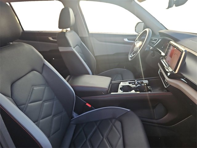 New 2026 Volkswagen Atlas Peak Edition image 17