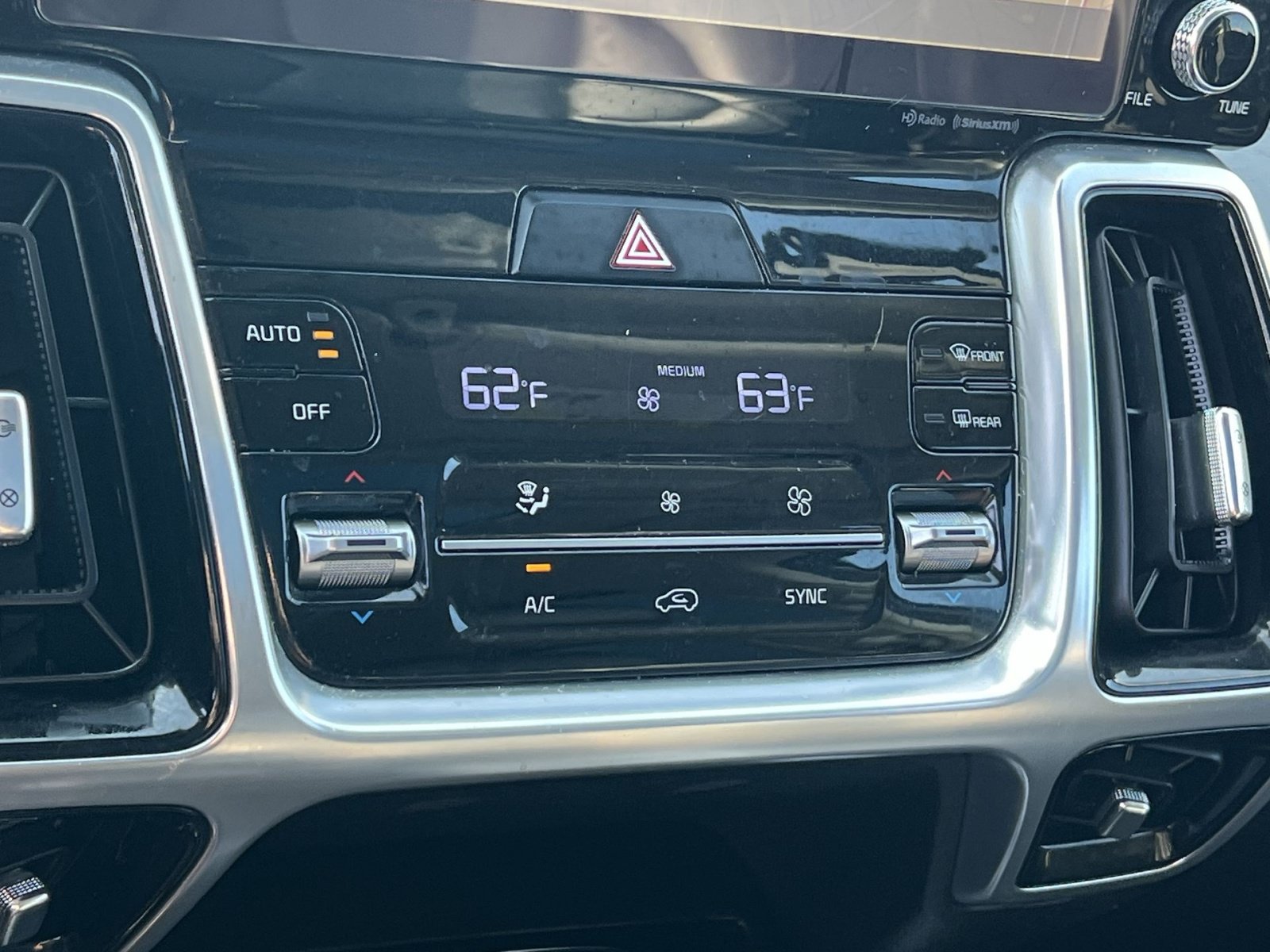 Used 2022 Kia Sorento SX AWD/4WD image 21
