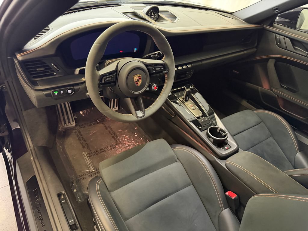 Certified 2025 Porsche 911 Targa 4 GTS w/ Premium Package AWD/4WD image 4