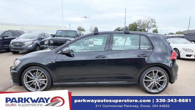 Used 2017 Volkswagen Golf R 4-Door AWD/4WD image 4