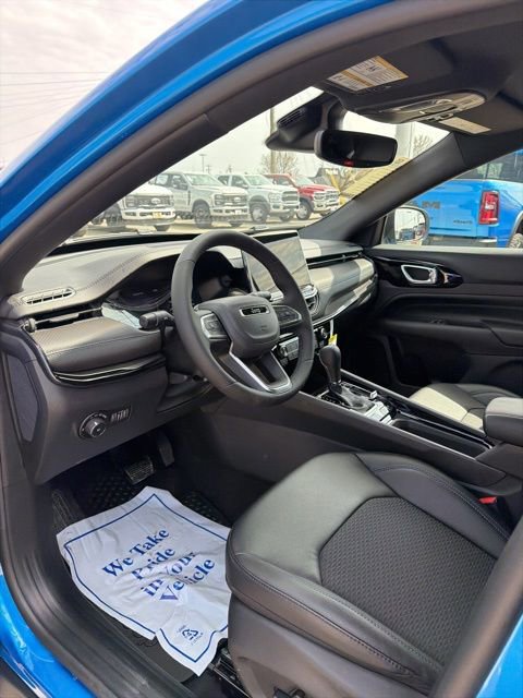 New 2026 Jeep Compass Latitude image 13