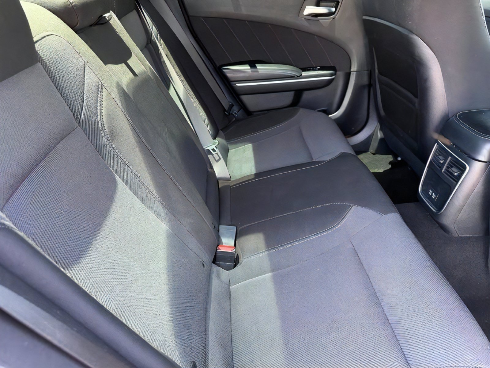 Used 2019 Dodge Charger SXT RWD image 12
