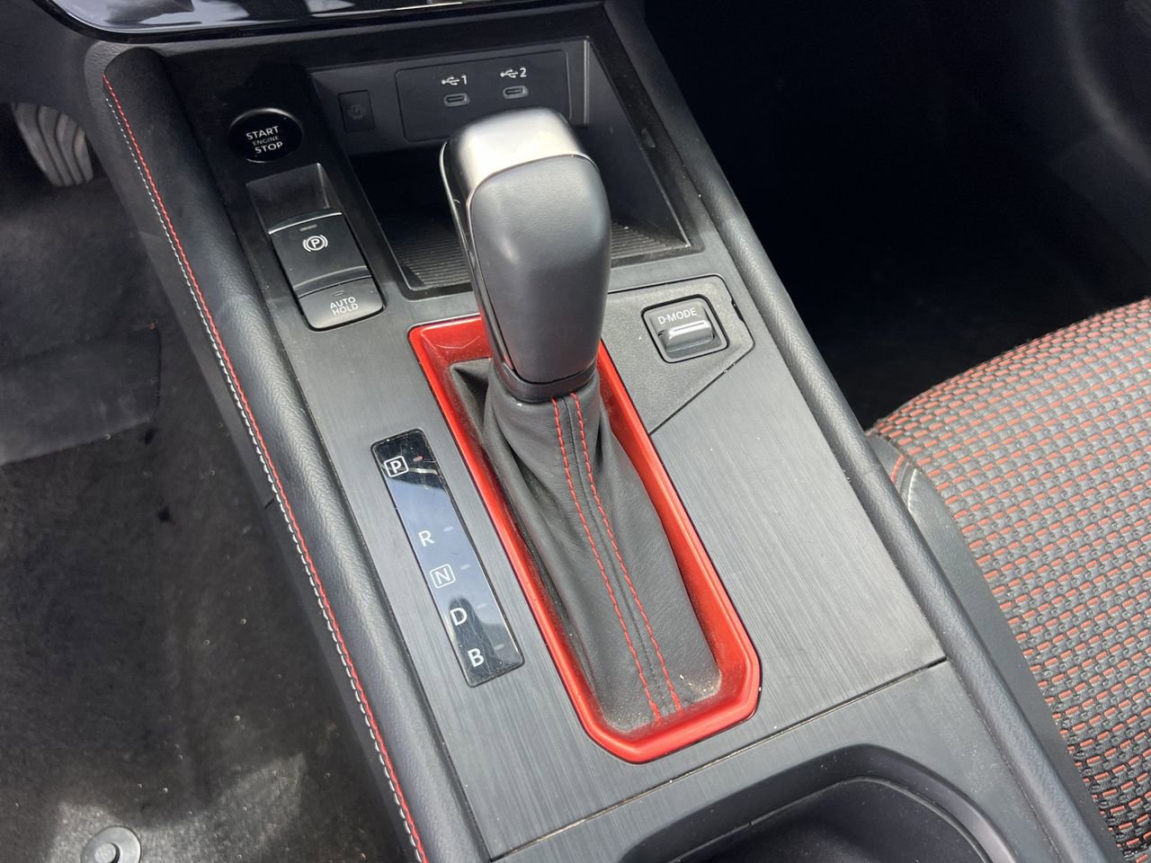Used 2025 Nissan Kicks SR AWD/4WD image 8