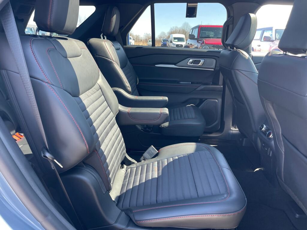 New 2026 Ford Explorer ST-Line image 24