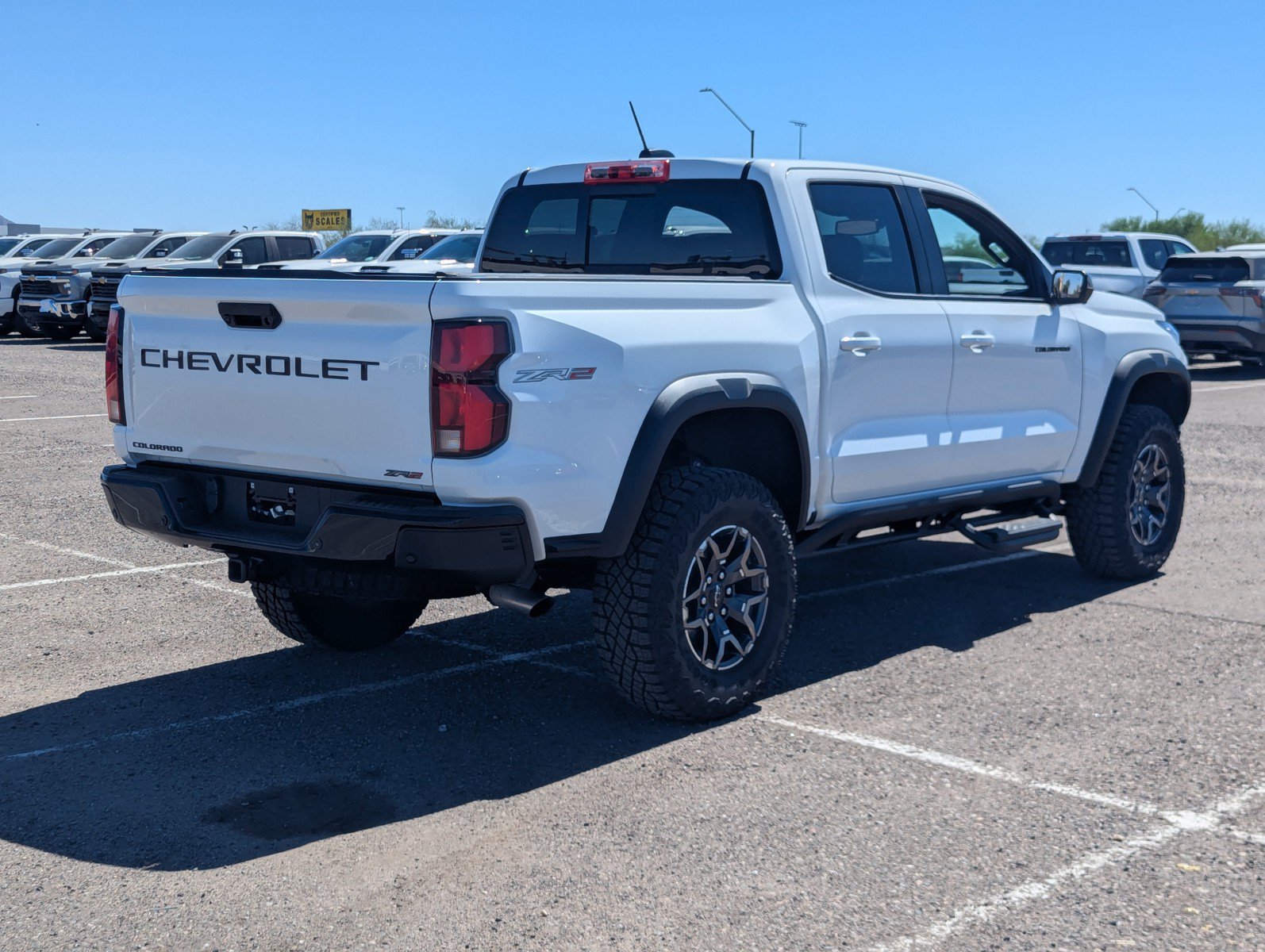 Certified 2025 Chevrolet Colorado ZR2 w/ Technology Package AWD/4WD image 5